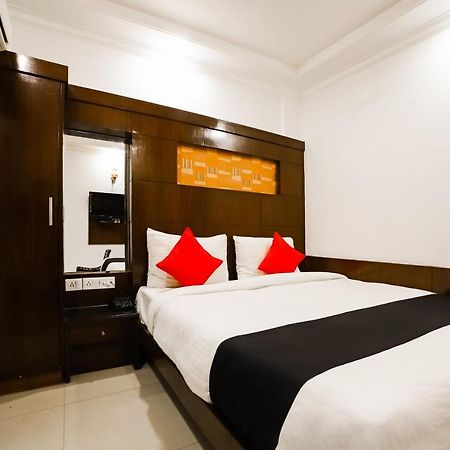 Capital O 6408 Hotel Delhi Heart نيودلهي المظهر الخارجي الصورة