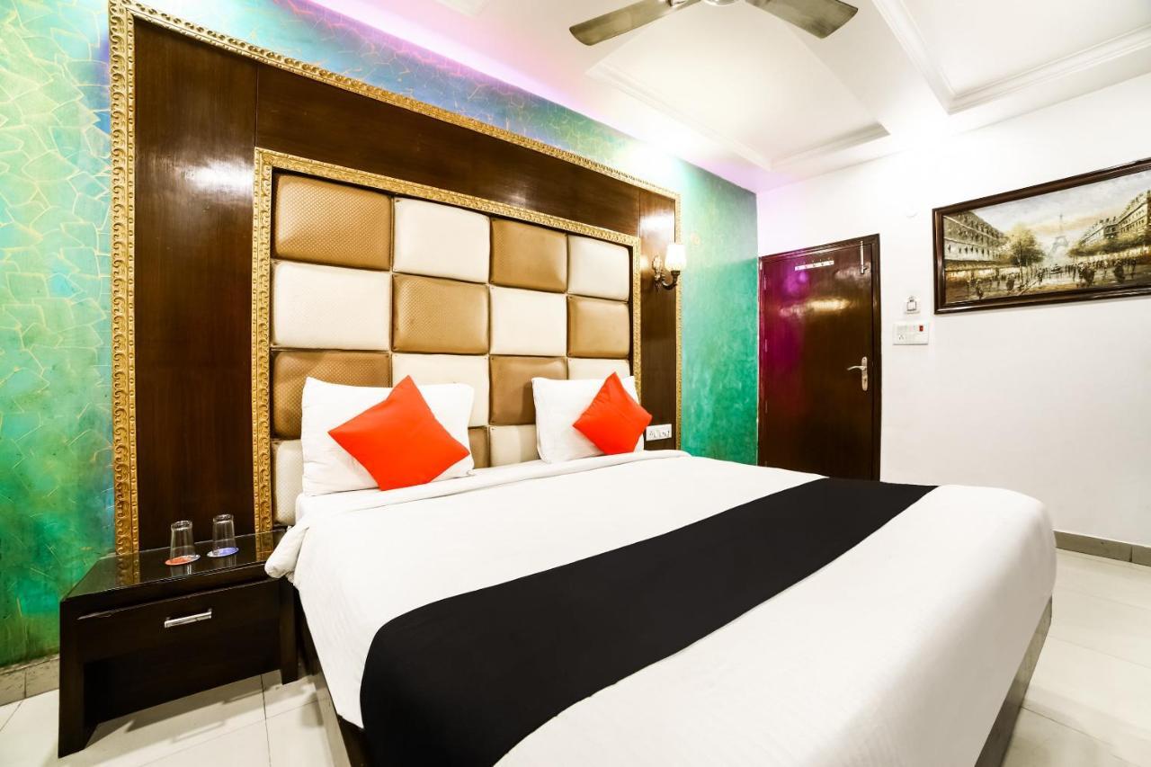Capital O 6408 Hotel Delhi Heart نيودلهي المظهر الخارجي الصورة