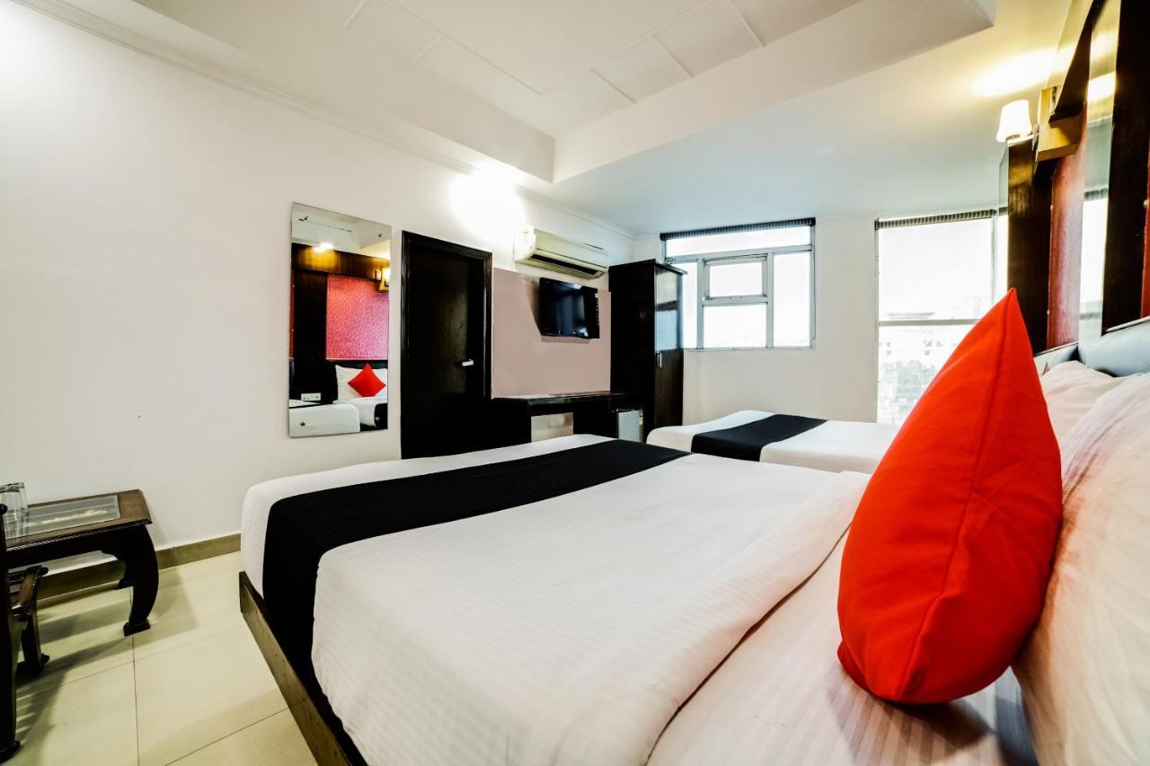 Capital O 6408 Hotel Delhi Heart نيودلهي المظهر الخارجي الصورة