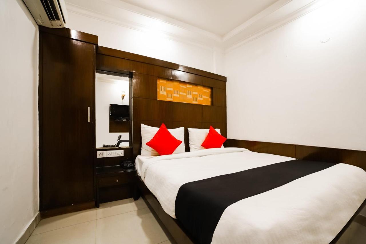 Capital O 6408 Hotel Delhi Heart نيودلهي المظهر الخارجي الصورة