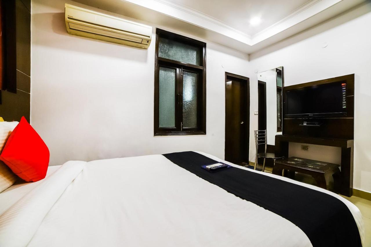Capital O 6408 Hotel Delhi Heart نيودلهي المظهر الخارجي الصورة